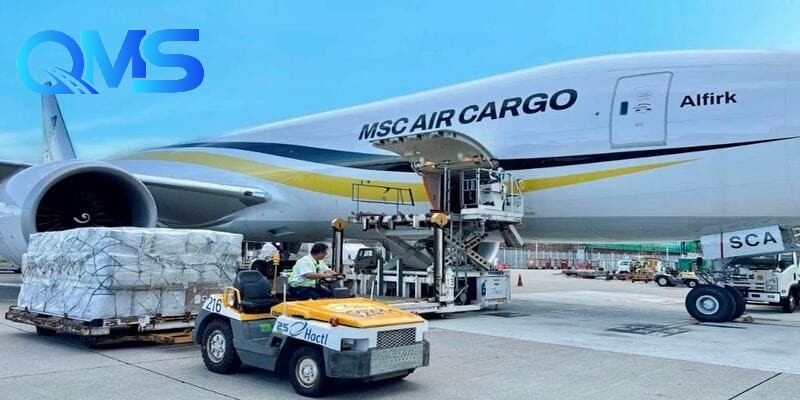 Quy trình dịch vụ xử lý hàng hóa hàng không tại QMS Logistics cực tận tâm